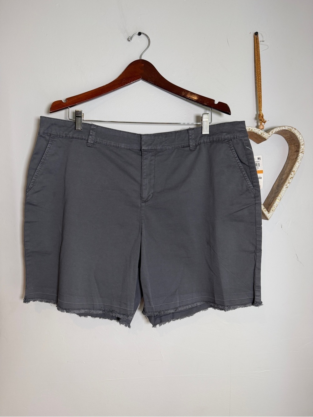 Style & Co. Plus Mid Rise Frayed Hem Bermuda Shorts 24W Dar Coal Gray